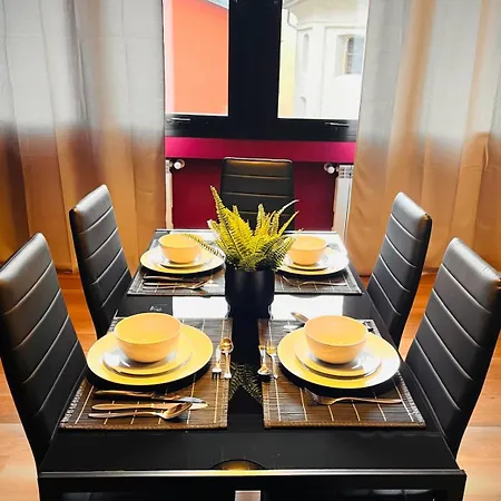 Elegant In The Historic Center Appartement Verbania