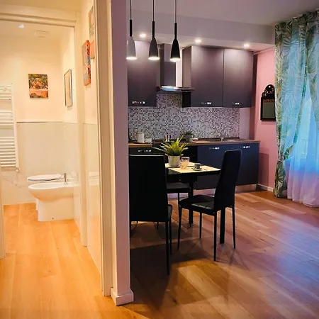 아파트 Elegant In The Historic Center