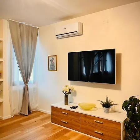 Appartement Elegant In The Historic Center Verbania