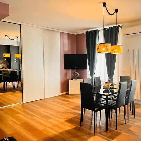 Elegant In The Historic Center Apartamento Verbania