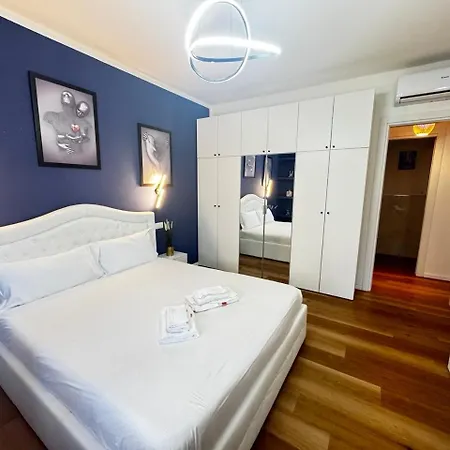 아파트 Elegant In The Historic Center 베르바니아