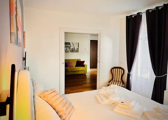 Elegant In The Historic Center Апартаменты