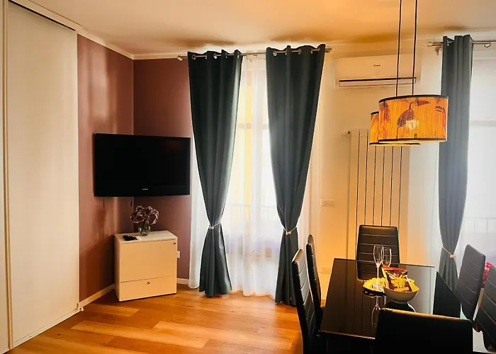 公寓 Elegant In The Historic Center 韦尔巴尼亚