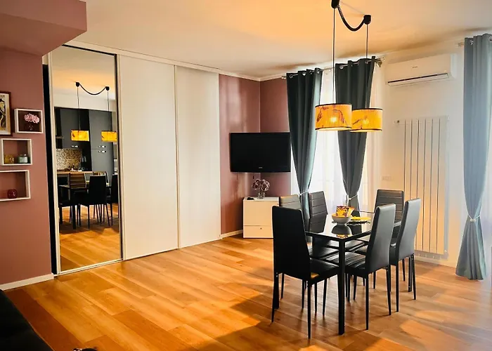 Elegant In The Historic Center 公寓 韦尔巴尼亚